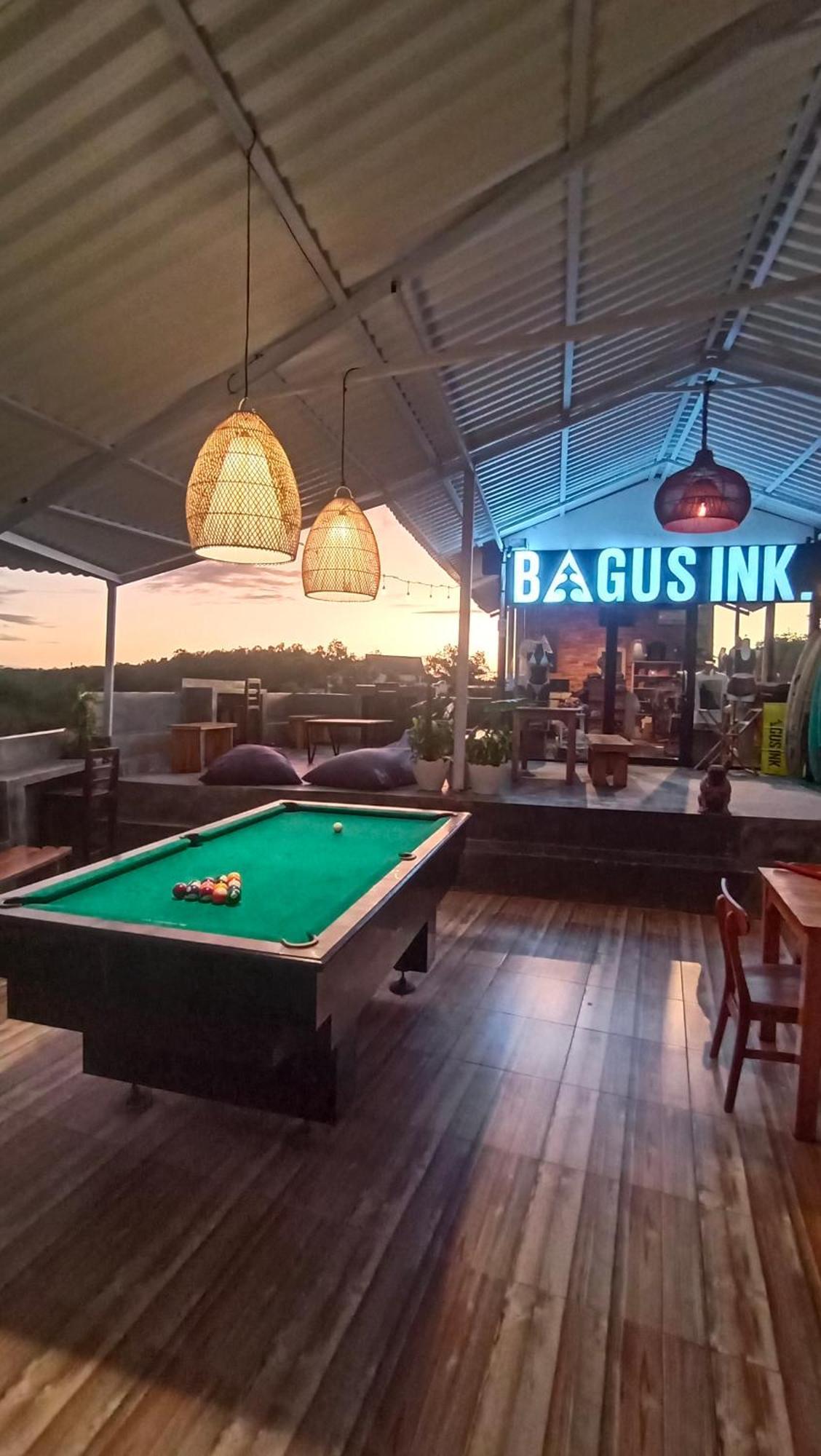 Bagus Ink Surf Camp Hostel อูลูวาตู ภายนอก รูปภาพ